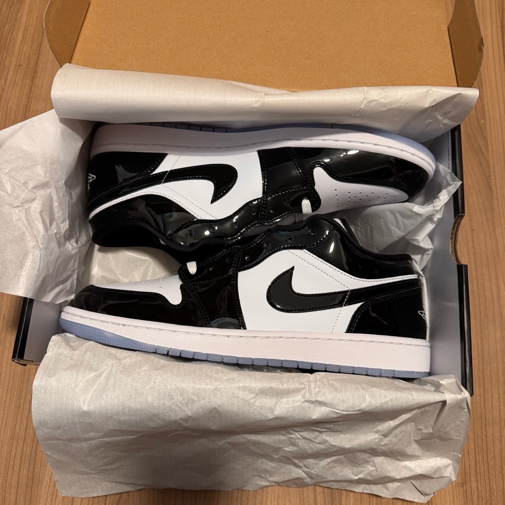 NEW Air Jordan Retro Low Casual Shoes Size 13 Black White Blue